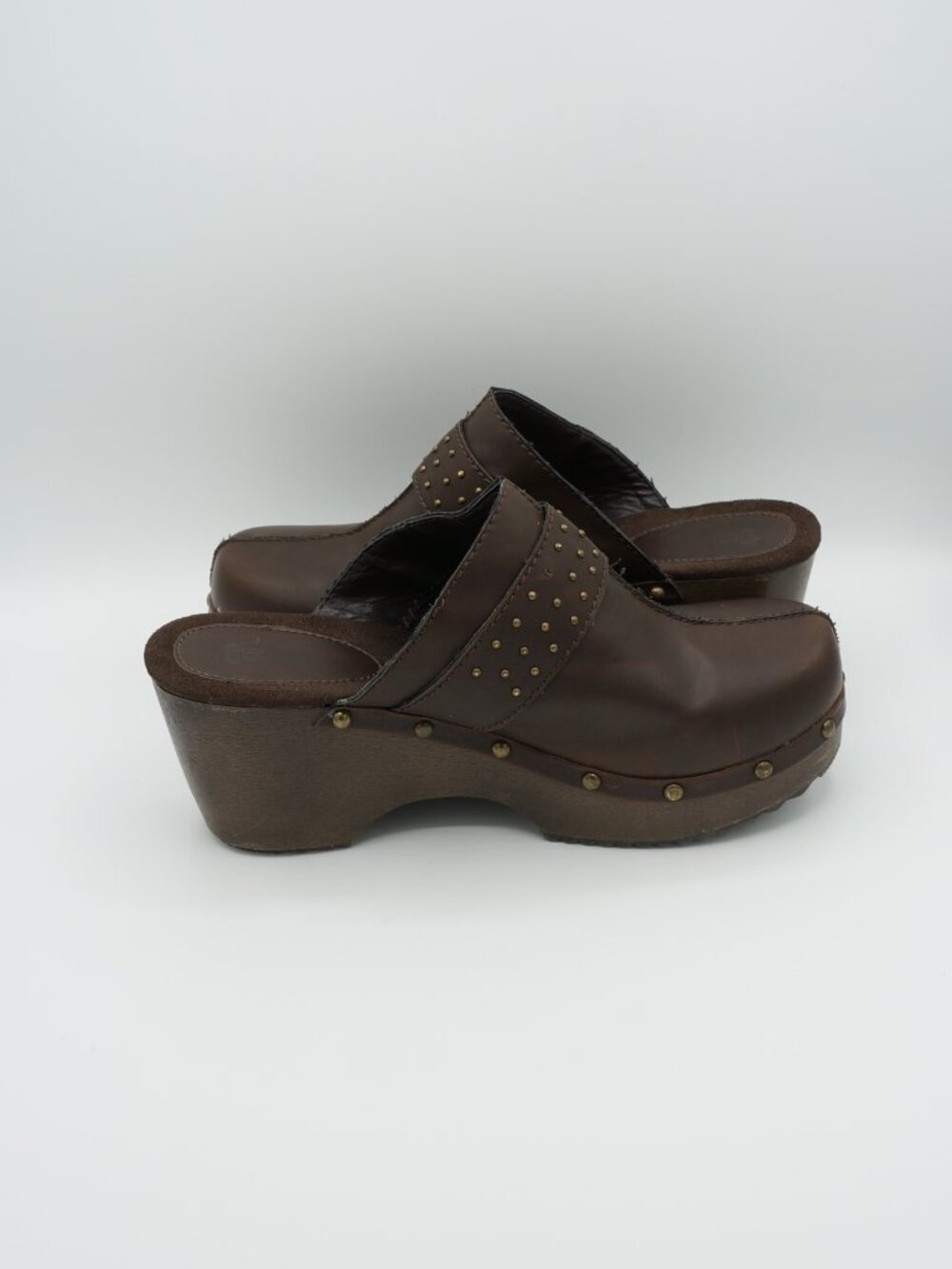 Route 66 Women's Camden Brown Studded Chunky Clogs Mules Size 8.5 - Picture 3 of 12